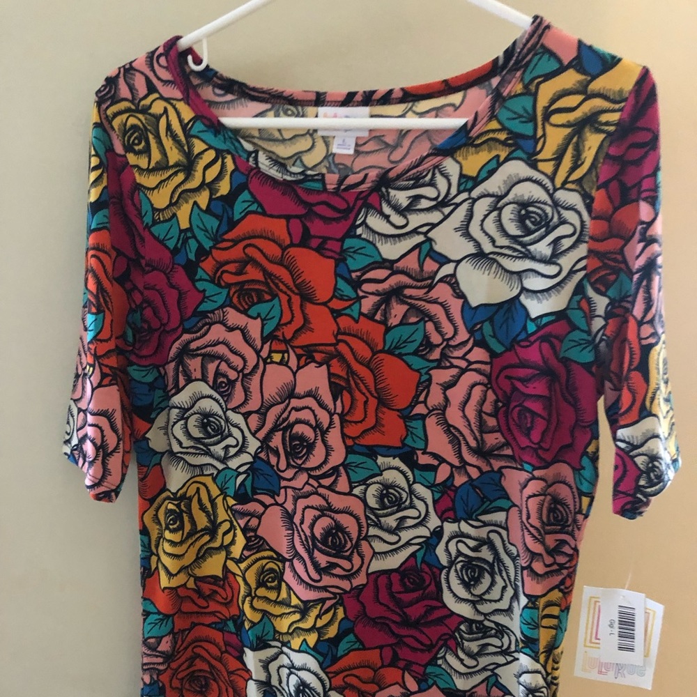 LuLaRoe Gigi top